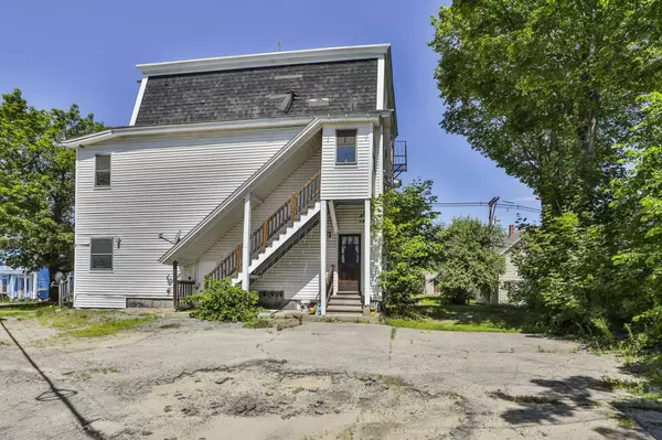 2 Jackson ST, Hillsborough, NH 03224