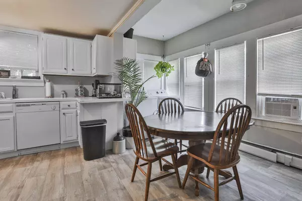 34 Myrtle ST, Hillsborough, NH 03244