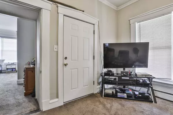 34 Myrtle ST, Hillsborough, NH 03244