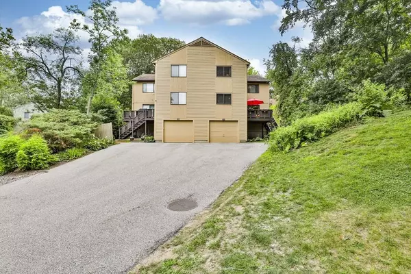 122 Leland Farm Rd #122, Ashland, MA 01721