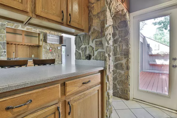 111 Coburn AVE #16 Coburn Woods, Nashua, NH 03063