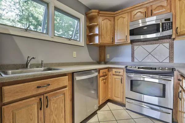 111 Coburn AVE #16 Coburn Woods, Nashua, NH 03063