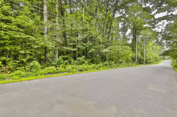 2-9 Scobie RD, New Boston, NH 03070