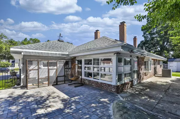 13 Irving ST, Salem, NH 03079