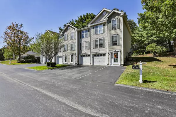 17 Eastwood WAY, Manchester, NH 03109