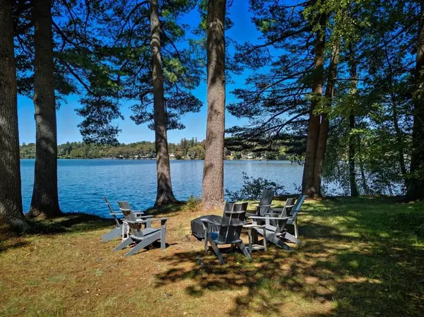 19 Roys Dr, Spencer, MA 01562