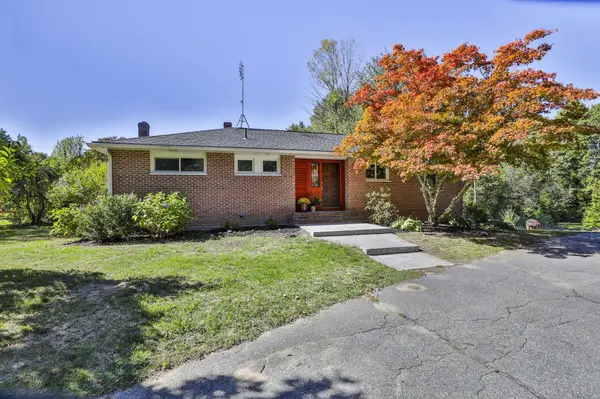 123 Musquash RD, Hudson, NH 03051