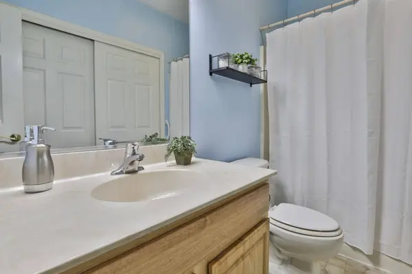 486 Nashua ST #110, Milford, NH 03055