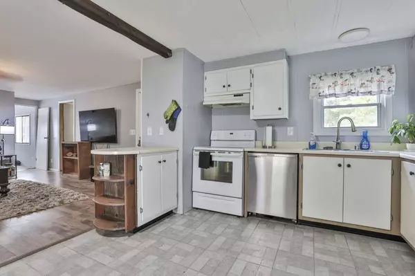 112 Cotton Farm RD, Danville, NH 03819