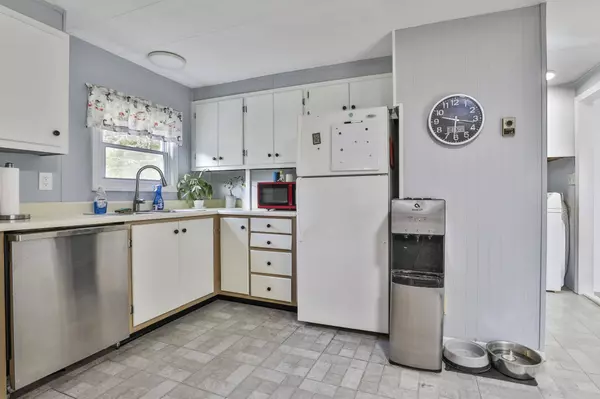 112 Cotton Farm RD, Danville, NH 03819