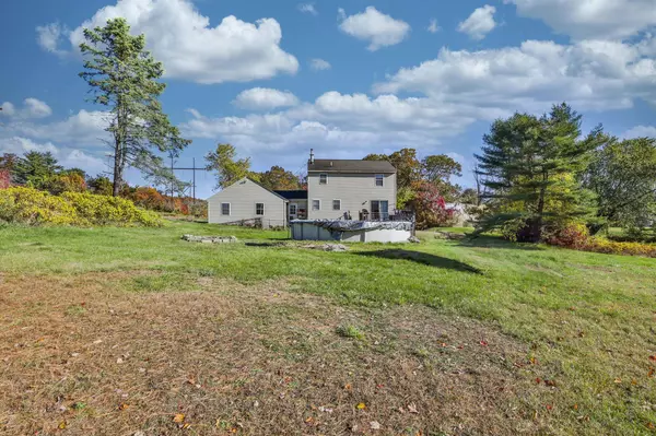 8 Ledgewood DR, Derry, NH 03038