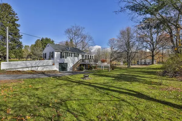 82 Martins Pond Rd, Groton, MA 01450
