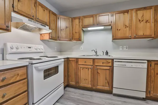 5 Tsienneto RD #194, Derry, NH 03038