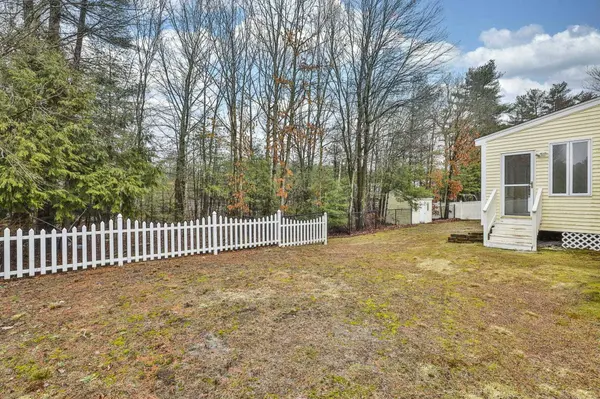 54 Vandora DR, Manchester, NH 03103