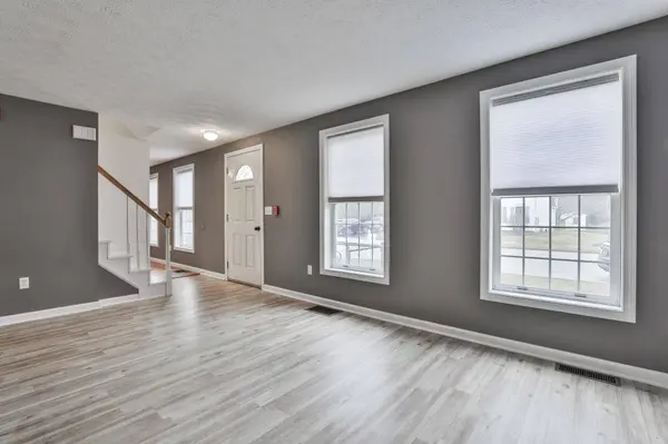 54 Vandora DR, Manchester, NH 03103