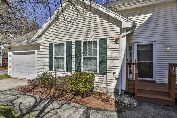 11 Echo Shore DR, Merrimack, NH 03054