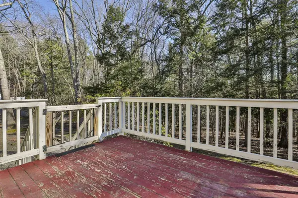 13 Cider LN, Nashua, NH 03063