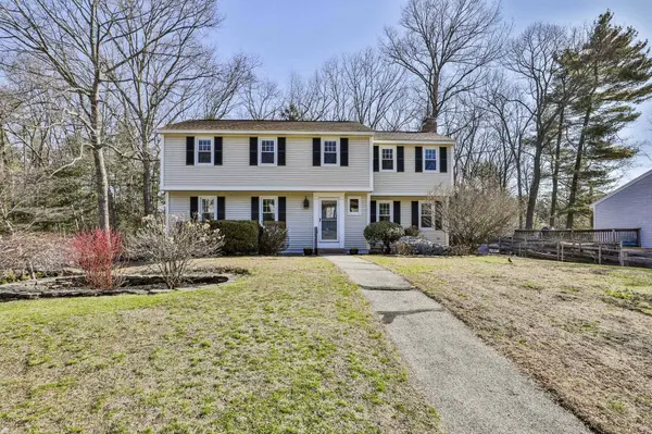 13 Cider LN, Nashua, NH 03063