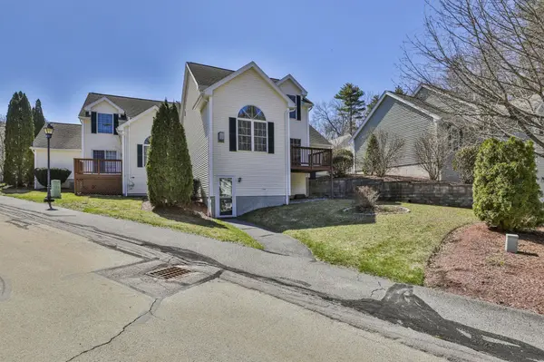 11 Echo Shore DR, Merrimack, NH 03054