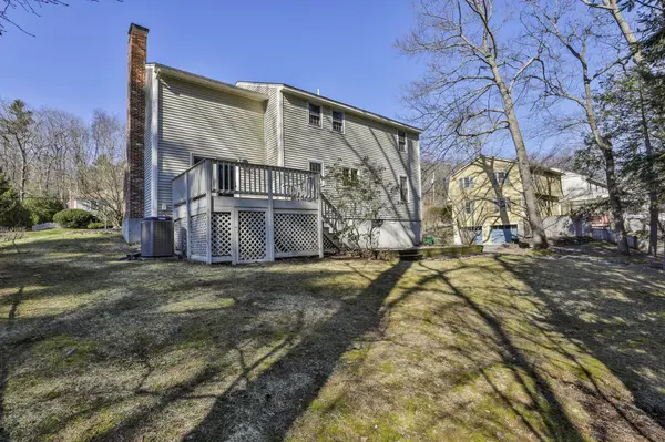 13 Cider LN, Nashua, NH 03063