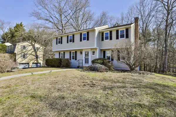 13 Cider LN, Nashua, NH 03063