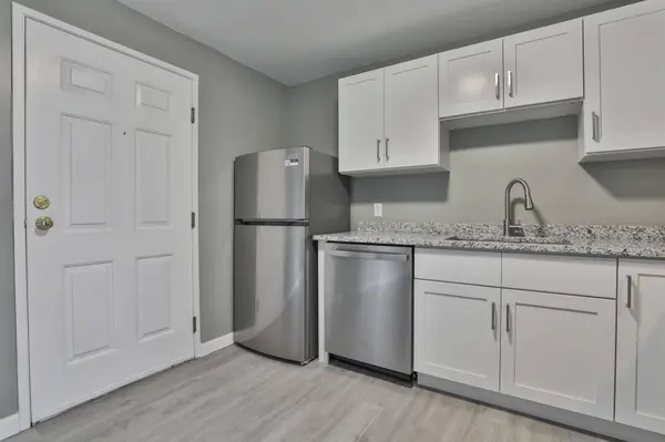 12 East Side DR #14, Concord, NH 03301