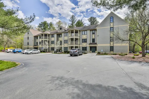 6 Mayfair LN #201, Nashua, NH 03063