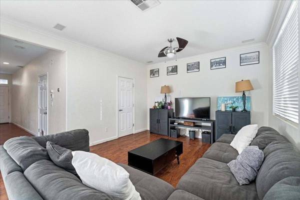 2474 Huckleberry CIR, West Sacramento, CA 95691