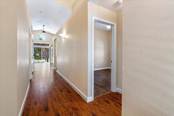 1701 Evergreen CT, Davis, CA 95618