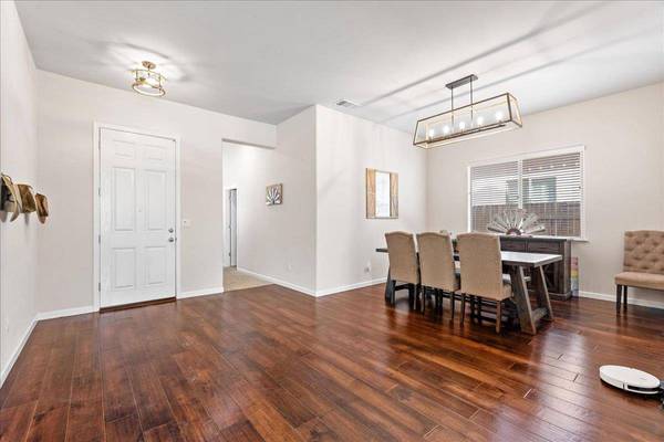 2201 Cumberland LOOP, Roseville, CA 95747