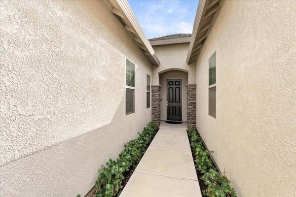 2201 Cumberland LOOP, Roseville, CA 95747