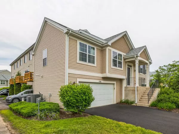 1718 Windward Drive, Pingree Grove, IL 60140