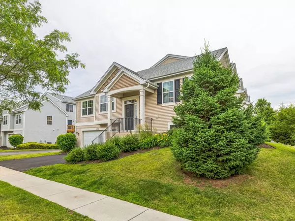 1718 Windward Drive, Pingree Grove, IL 60140