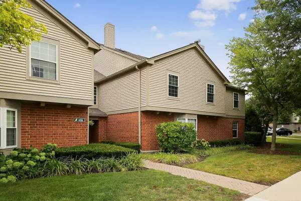 131 Kristin Circle #5, Schaumburg, IL 60195