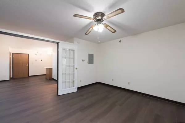 3305 Sunset Avenue #126, Waukegan, IL 60087