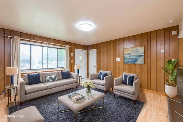 2608 Menominee Road, Waukegan, IL 60087