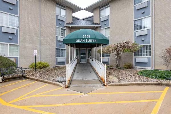 3305 Sunset Avenue #129, Waukegan, IL 60087