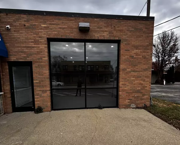 1724 Grand Avenue, Waukegan, IL 60085