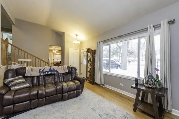 37114 N Shirley Drive, Gurnee, IL 60031