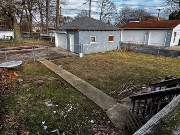 1412 16th Street, North Chicago, IL 60064