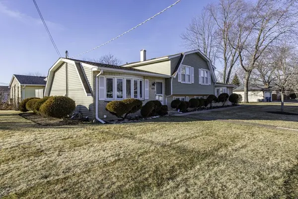 3000 19th Place, North Chicago, IL 60064