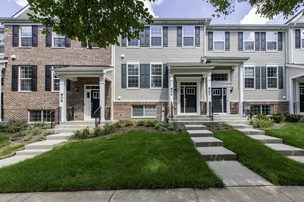 804 Neubauer Circle, Lindenhurst, IL 60046