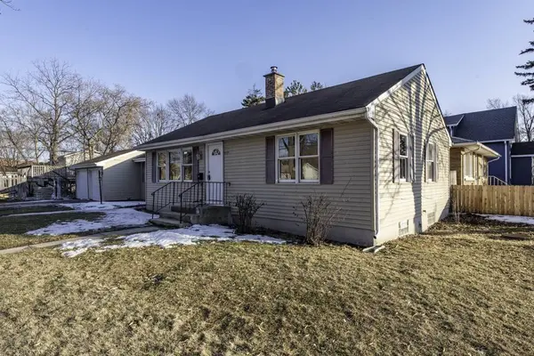 821 12th Street, North Chicago, IL 60064