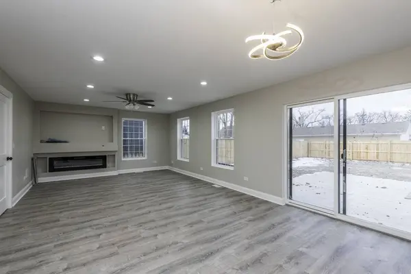 2920 22nd Place, North Chicago, IL 60064