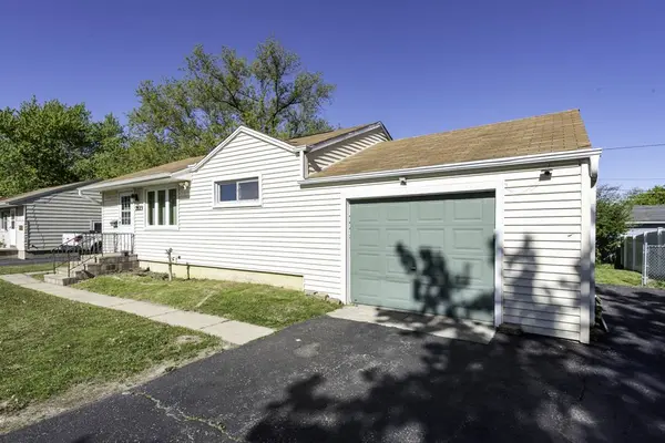 2123 N McAree Road, Waukegan, IL 60087