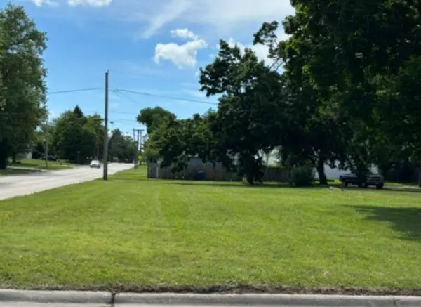 3250 Gilboa AVE, Zion, IL 60099