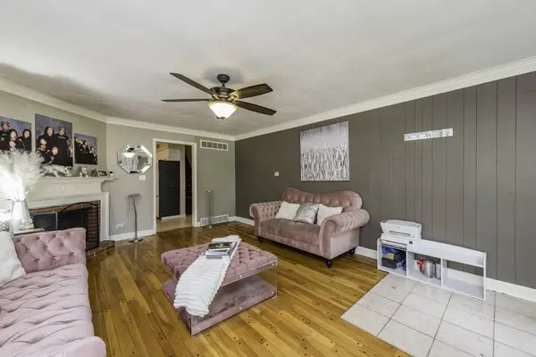 2408 Elim AVE, Zion, IL 60099
