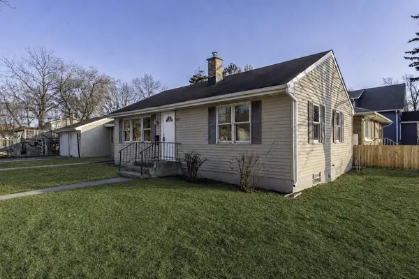 821 12th ST, North Chicago, IL 60064
