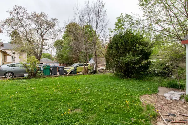 586 Sunderlin ST, Waukegan, IL 60085