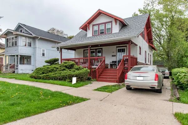 586 Sunderlin ST, Waukegan, IL 60085